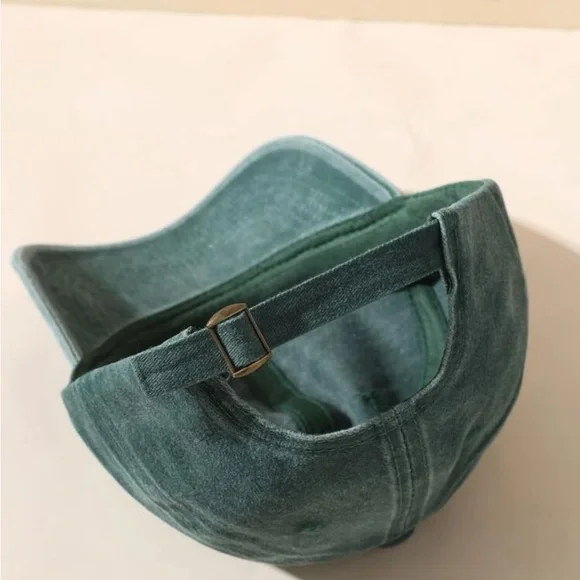 California Baseball Hat 🧢 - Picture 3 of 3